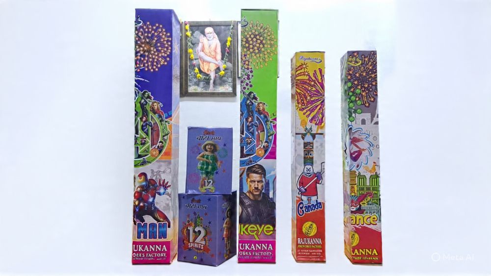 ELITE FANCY MIXED COMBO(3.5" Pipe - 2 Box , 2.5" Pipe - 2 Box & 12 Shot Multicolour - 2 Box)