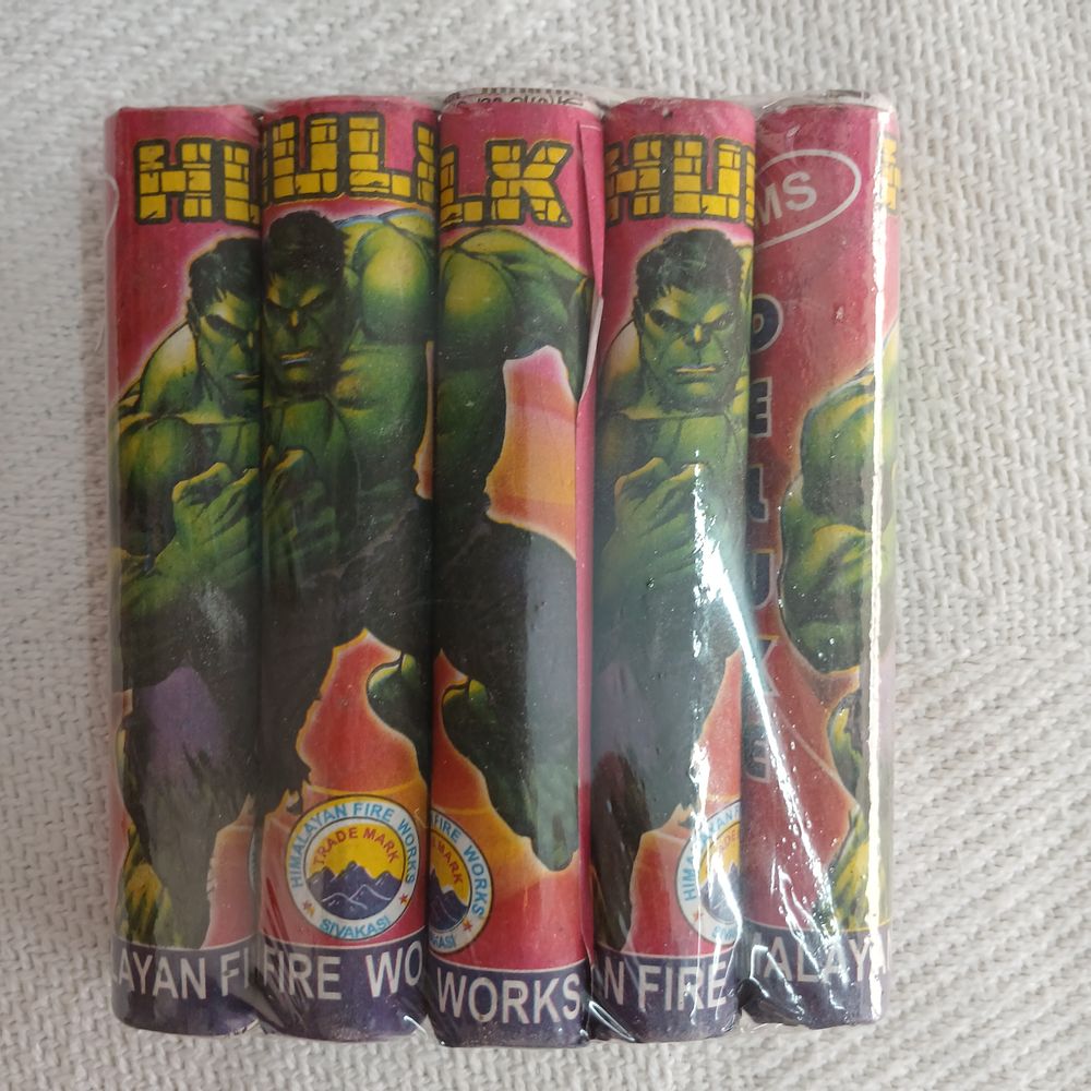 4 " HULK DELUXE