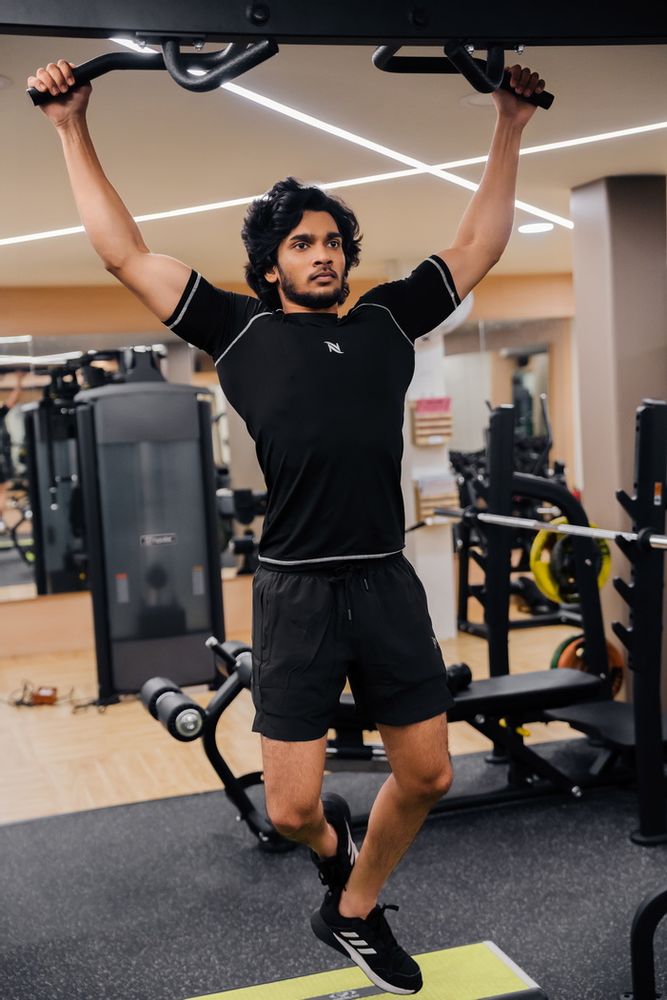 Black compression men's t-shirt