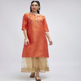 Embroidered Side Slit Kurta