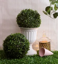 Green Polyester Eucalyptus Boxwood Artificial Ball Grass